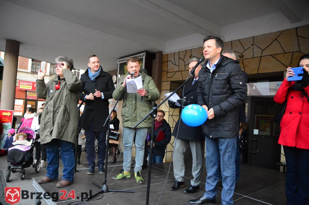 Rekord we wspólnym śpiewaniu pobity! W Brzegu trwają Ogólnopolskie Dni Praw Dziecka