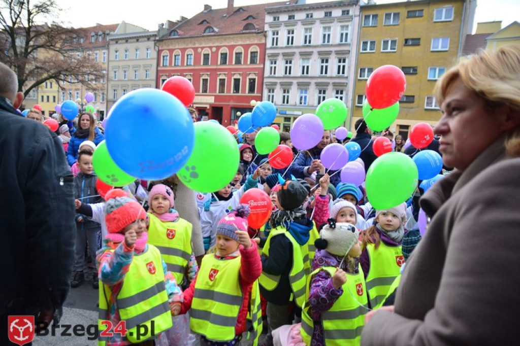 Rekord we wspólnym śpiewaniu pobity! W Brzegu trwają Ogólnopolskie Dni Praw Dziecka