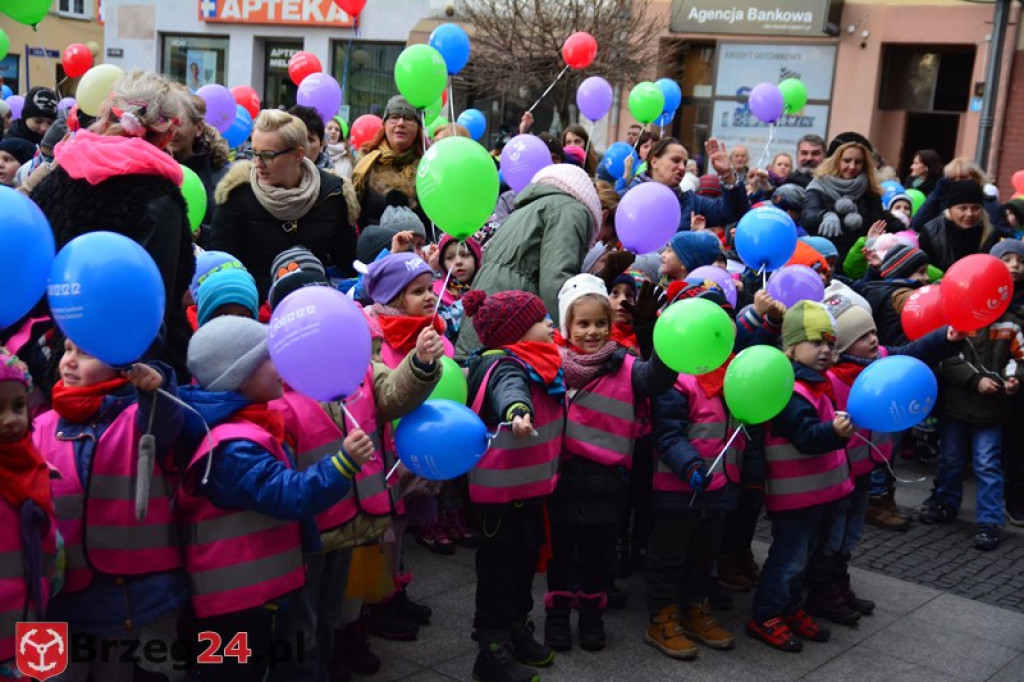 Rekord we wspólnym śpiewaniu pobity! W Brzegu trwają Ogólnopolskie Dni Praw Dziecka