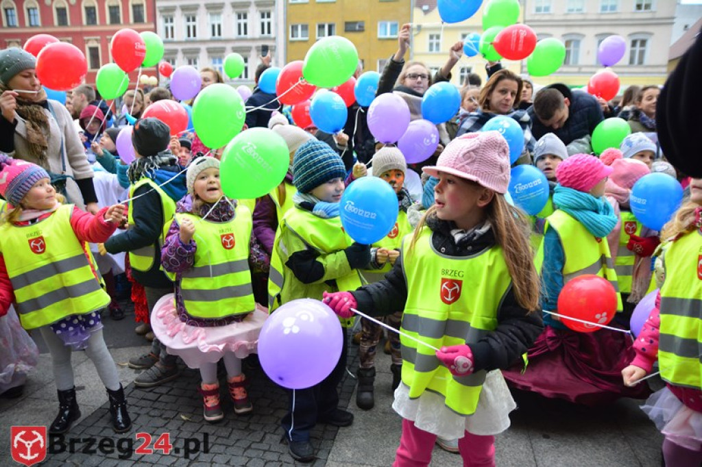 Rekord we wspólnym śpiewaniu pobity! W Brzegu trwają Ogólnopolskie Dni Praw Dziecka
