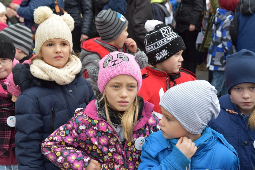 Rekord we wspólnym śpiewaniu pobity! W Brzegu trwają Ogólnopolskie Dni Praw Dziecka