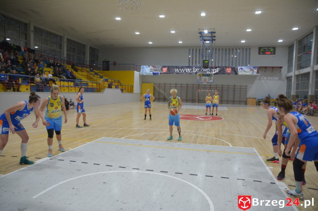 Koszykarki Stali Brzeg pewnie pokonują AZS Poznań [FOTORELACJA]