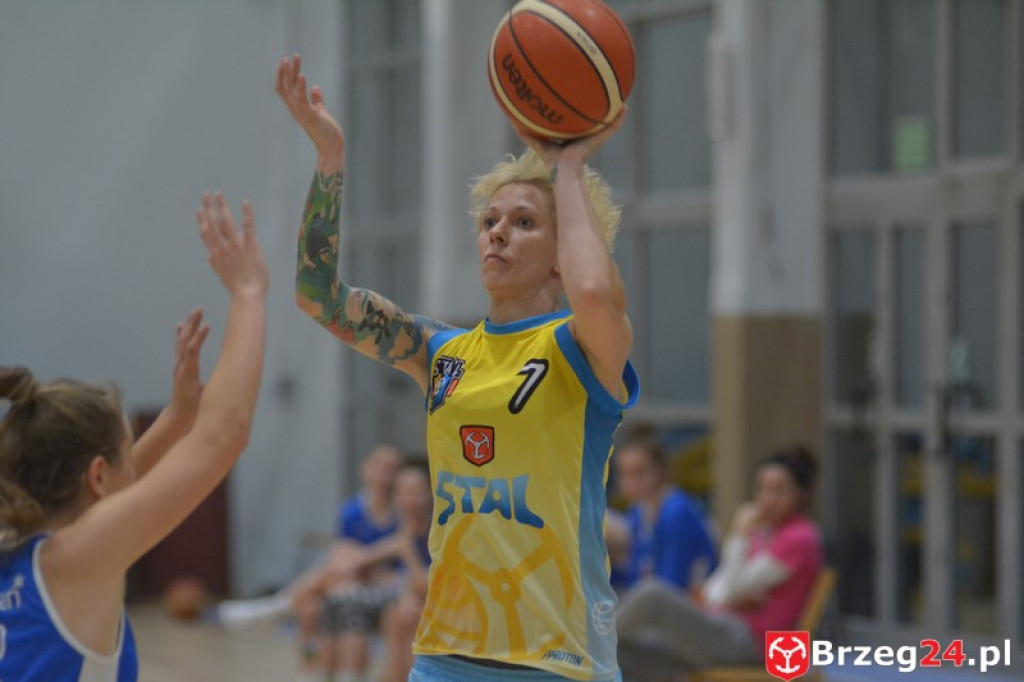 Koszykarki Stali Brzeg pewnie pokonują AZS Poznań [FOTORELACJA]