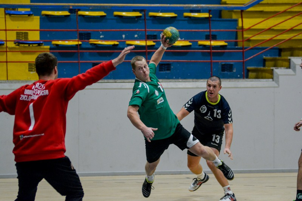 Orlik przegrywa z liderem.