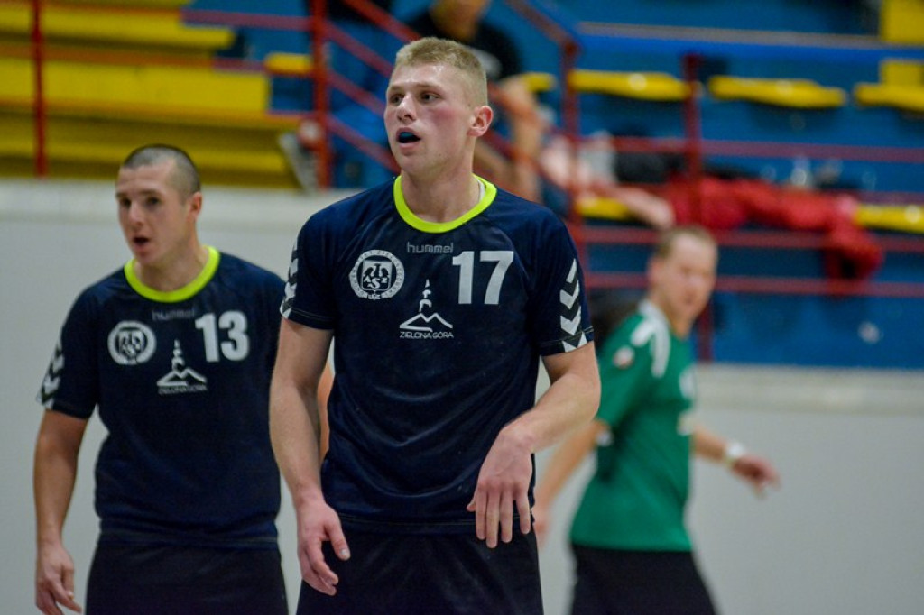 Orlik przegrywa z liderem.