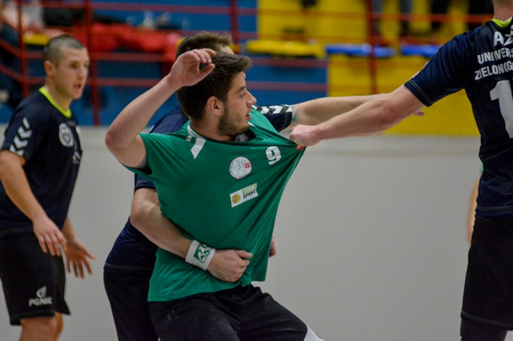 Orlik przegrywa z liderem.