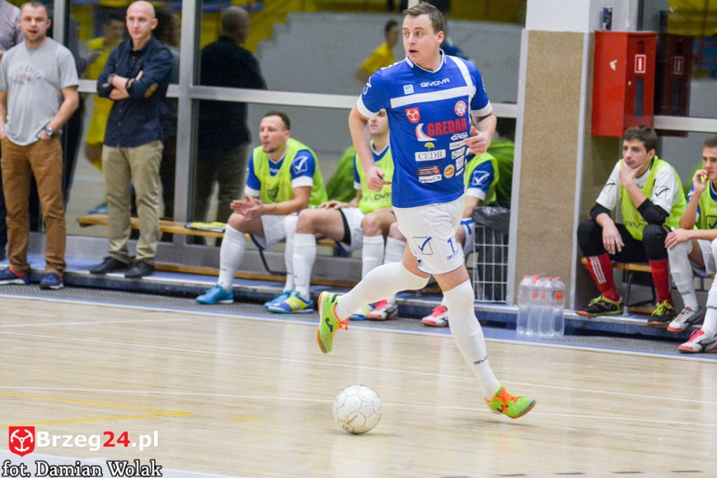 Gredar przegrywa z liderem - SRS Gwiazda Ruda Śląska