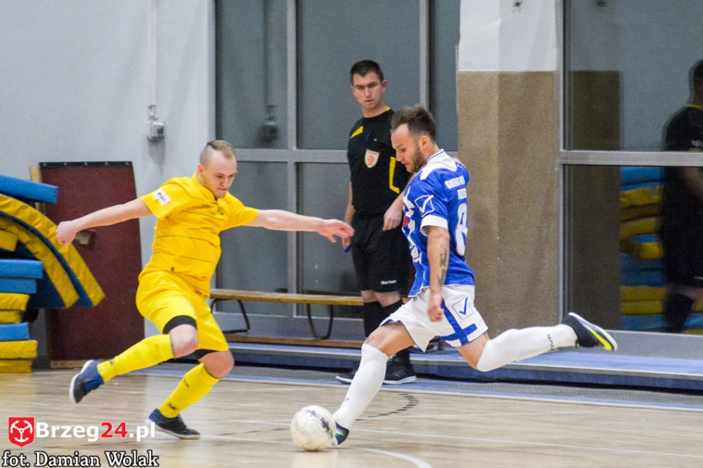 Gredar przegrywa z liderem - SRS Gwiazda Ruda Śląska