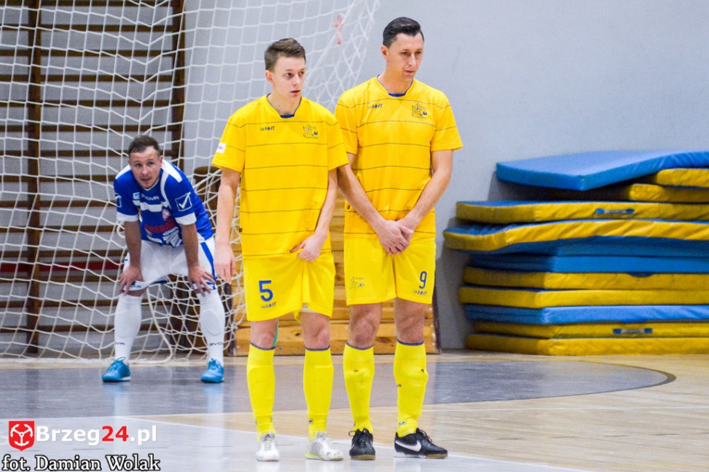 Gredar przegrywa z liderem - SRS Gwiazda Ruda Śląska