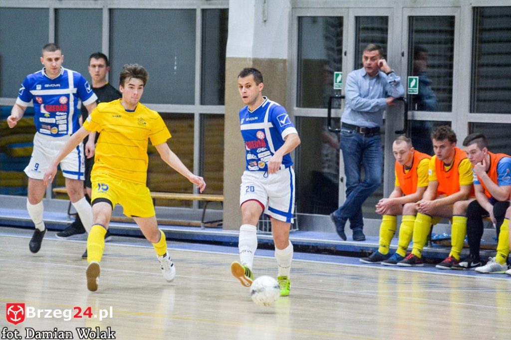 Gredar przegrywa z liderem - SRS Gwiazda Ruda Śląska