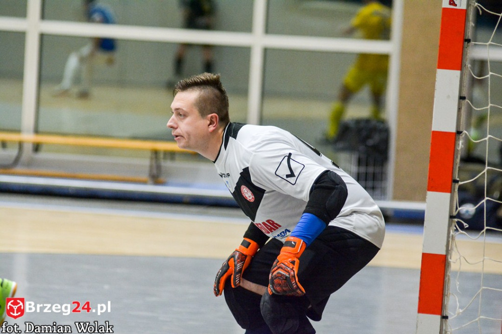 Gredar przegrywa z liderem - SRS Gwiazda Ruda Śląska