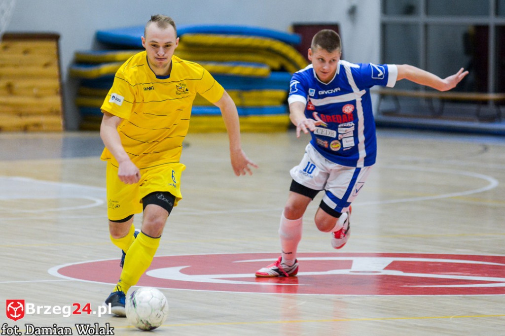 Gredar przegrywa z liderem - SRS Gwiazda Ruda Śląska