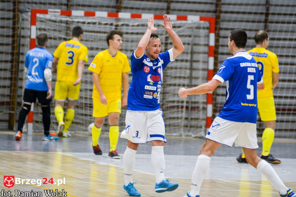 Gredar przegrywa z liderem - SRS Gwiazda Ruda Śląska