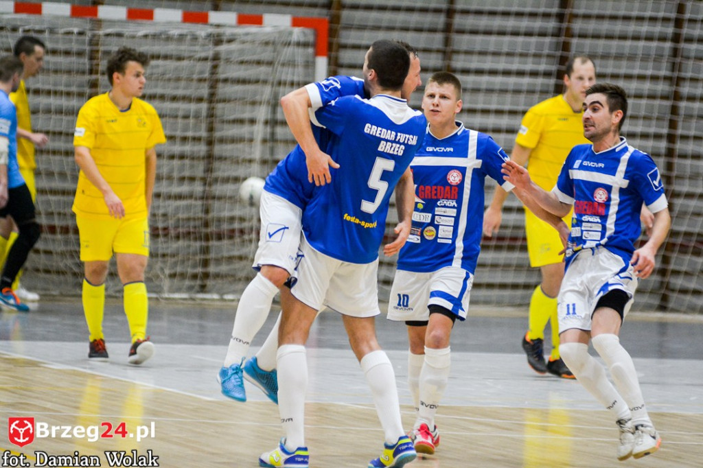 Gredar przegrywa z liderem - SRS Gwiazda Ruda Śląska