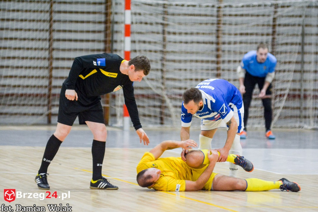 Gredar przegrywa z liderem - SRS Gwiazda Ruda Śląska