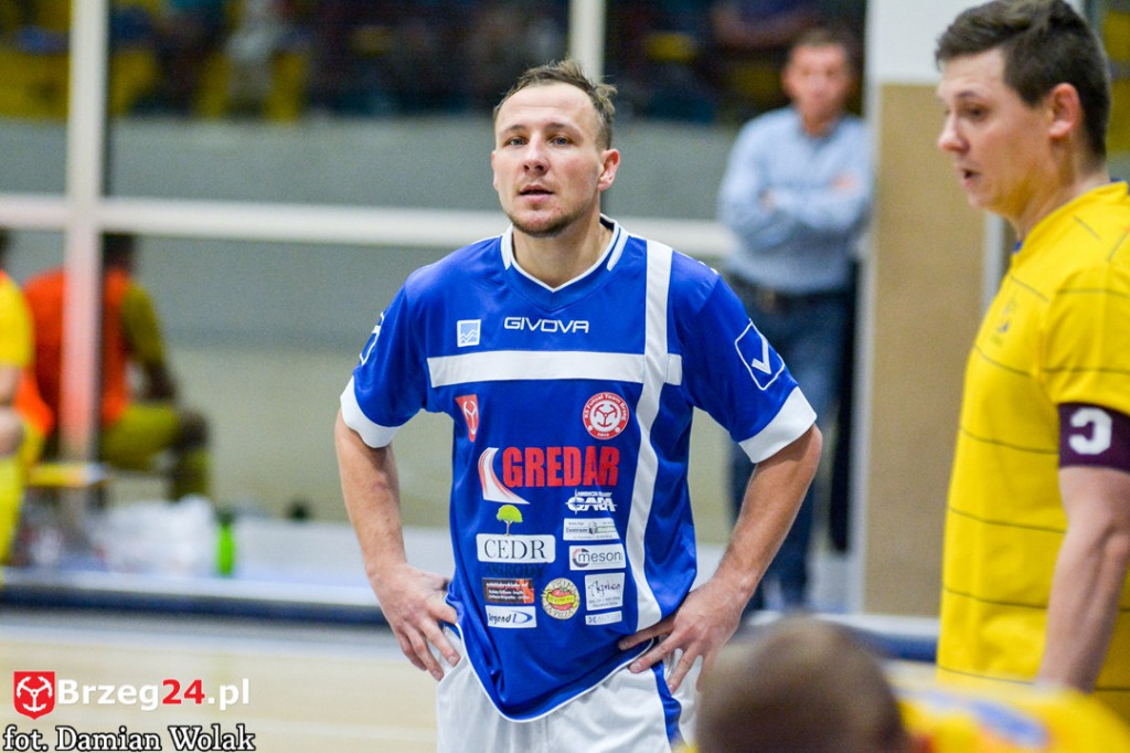 Gredar przegrywa z liderem - SRS Gwiazda Ruda Śląska