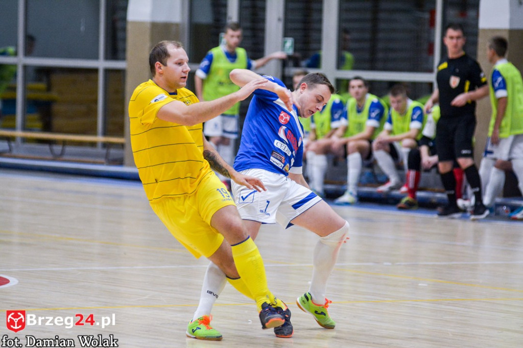 Gredar przegrywa z liderem - SRS Gwiazda Ruda Śląska