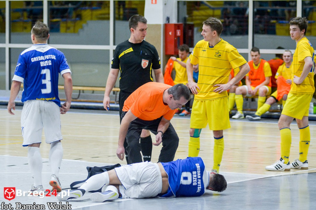 Gredar przegrywa z liderem - SRS Gwiazda Ruda Śląska