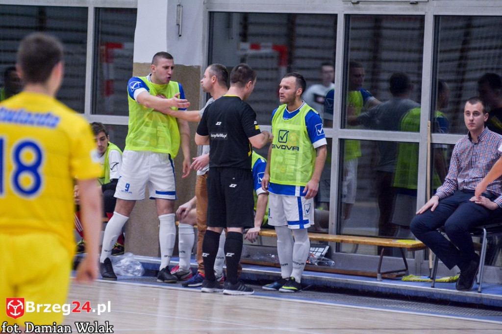 Gredar przegrywa z liderem - SRS Gwiazda Ruda Śląska