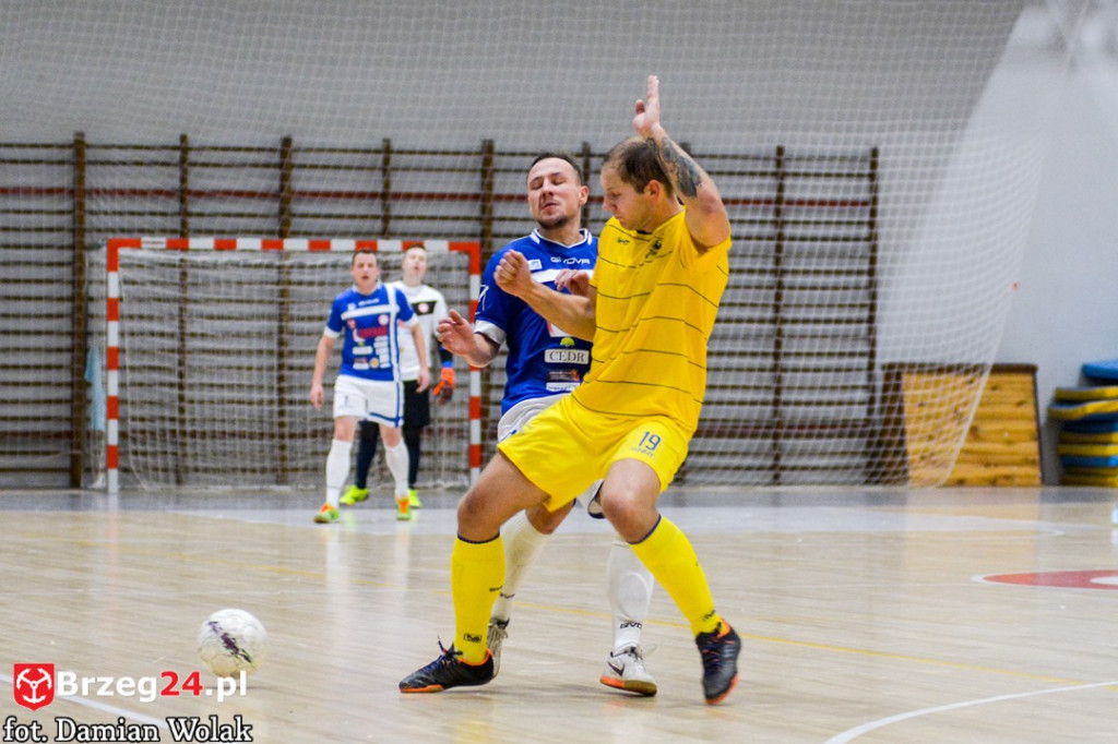 Gredar przegrywa z liderem - SRS Gwiazda Ruda Śląska