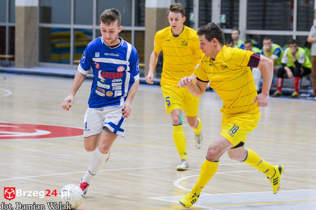 Gredar przegrywa z liderem - SRS Gwiazda Ruda Śląska