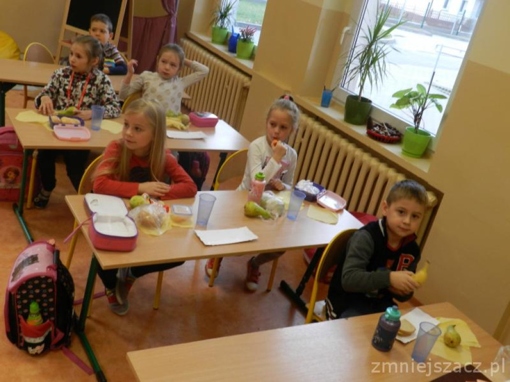 8 listopada - Dzień Zdrowego Śniadania w PSP w Łosiowie