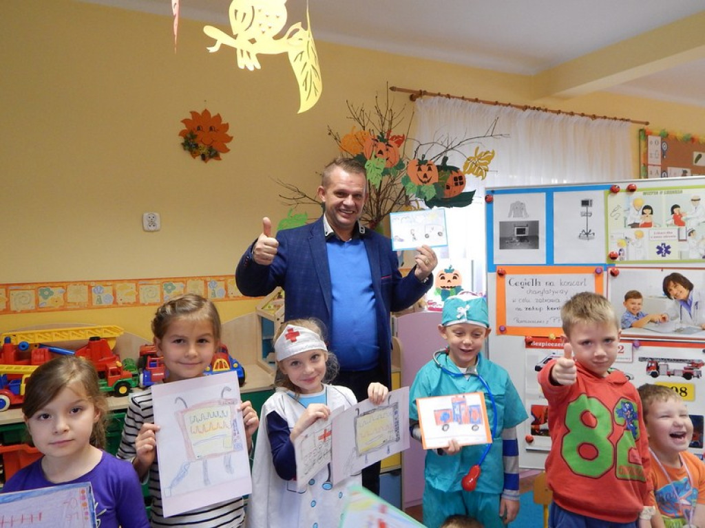 Mali wolontariusze z Przedszkola Publicznego nr 3 w Brzegu.