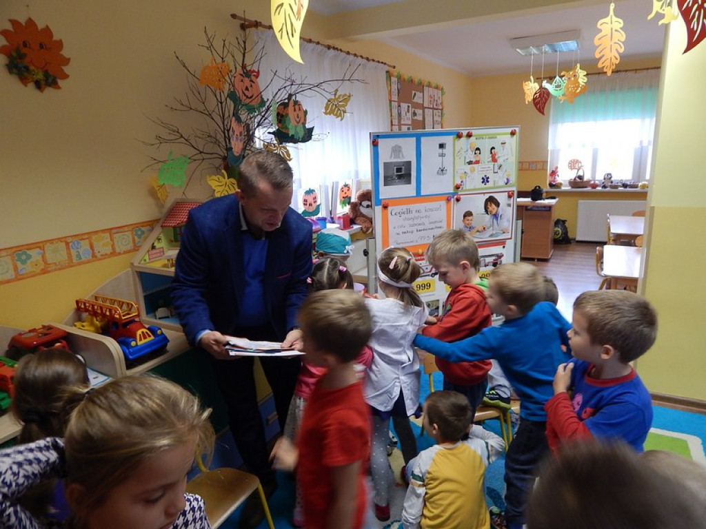 Mali wolontariusze z Przedszkola Publicznego nr 3 w Brzegu.