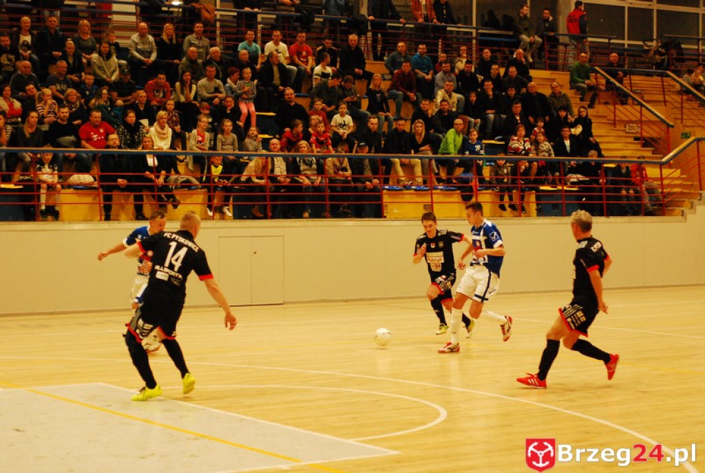 Brzescy piłkarze halowi remisują u siebie z zespołem z Pyskowic