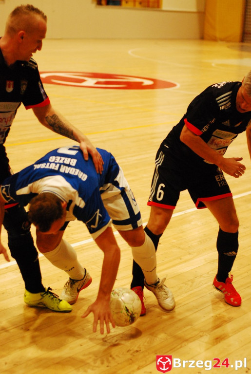 Brzescy piłkarze halowi remisują u siebie z zespołem z Pyskowic