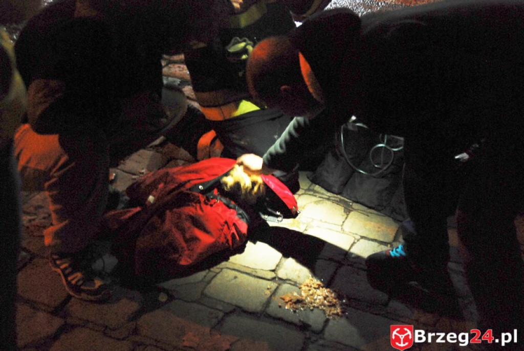 Pożar w budynku mieszkalnym przy ulicy Armii Krajowej. Skuteczna akcja brzeskich strażaków zapobiegła tragedii