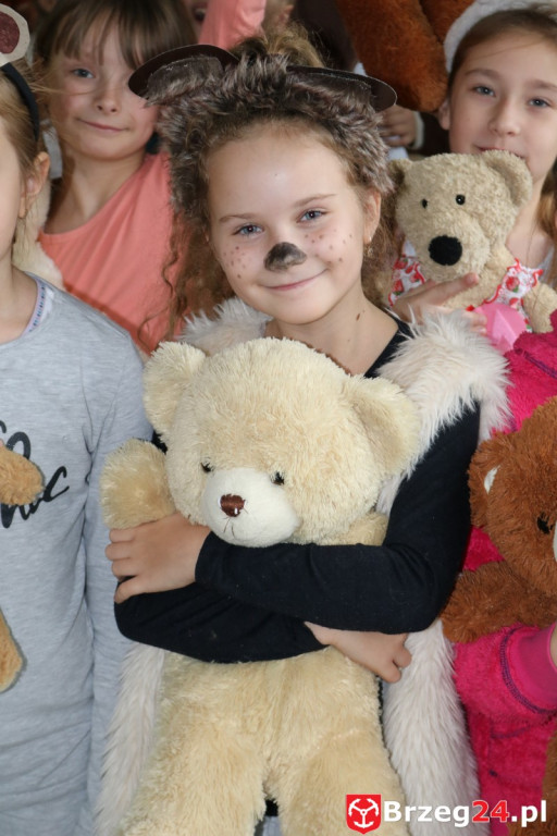 Obchody Dnia Pluszowego Misia w Ósemce