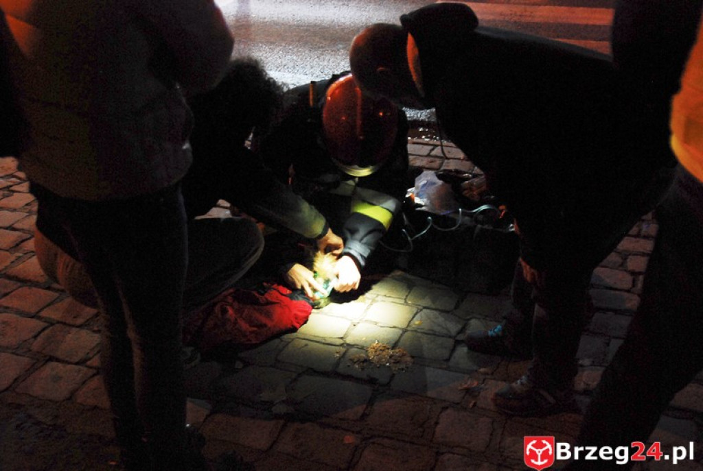 Pożar w budynku mieszkalnym przy ulicy Armii Krajowej. Skuteczna akcja brzeskich strażaków zapobiegła tragedii