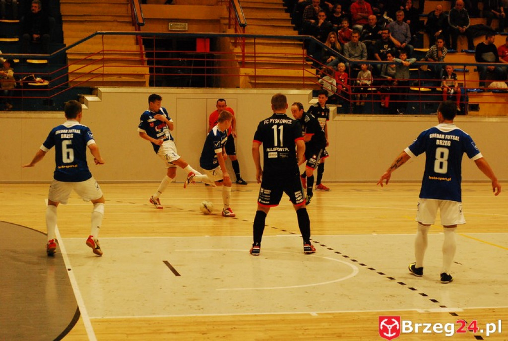 Brzescy piłkarze halowi remisują u siebie z zespołem z Pyskowic