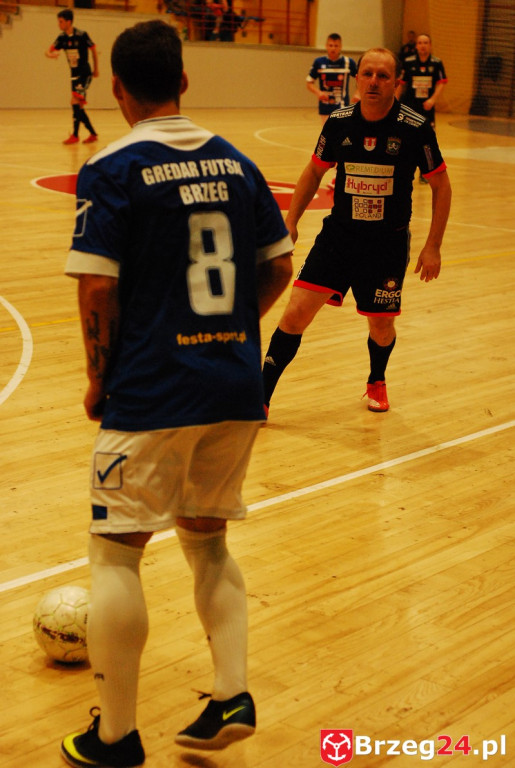 Brzescy piłkarze halowi remisują u siebie z zespołem z Pyskowic