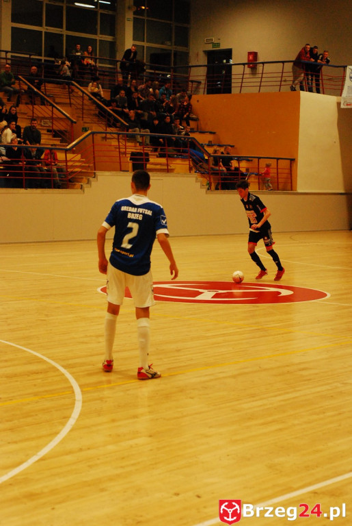 Brzescy piłkarze halowi remisują u siebie z zespołem z Pyskowic