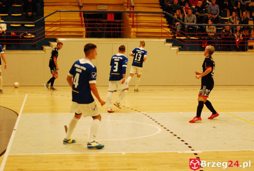 Brzescy piłkarze halowi remisują u siebie z zespołem z Pyskowic