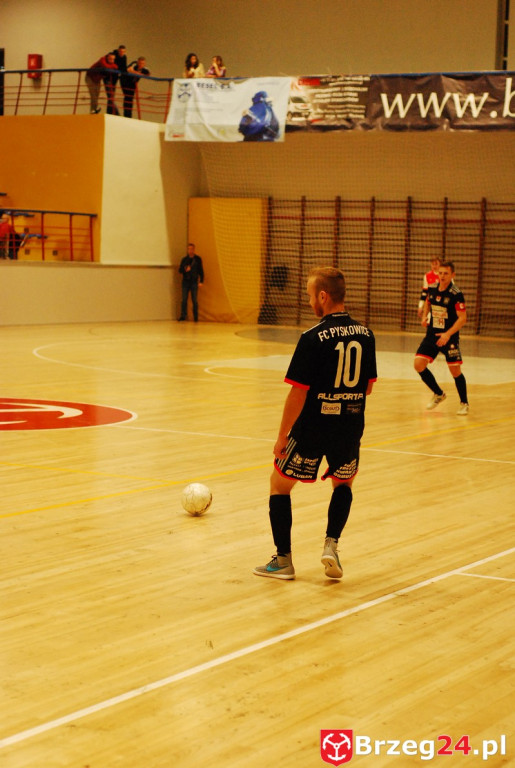 Brzescy piłkarze halowi remisują u siebie z zespołem z Pyskowic