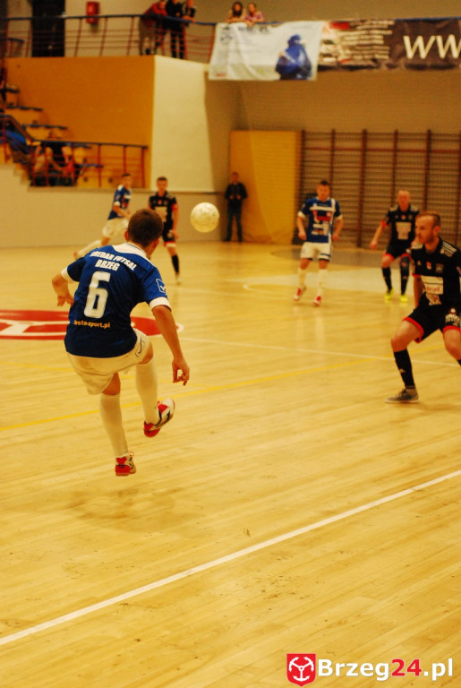 Brzescy piłkarze halowi remisują u siebie z zespołem z Pyskowic