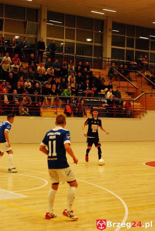 Brzescy piłkarze halowi remisują u siebie z zespołem z Pyskowic