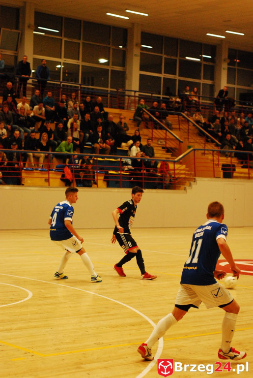 Brzescy piłkarze halowi remisują u siebie z zespołem z Pyskowic
