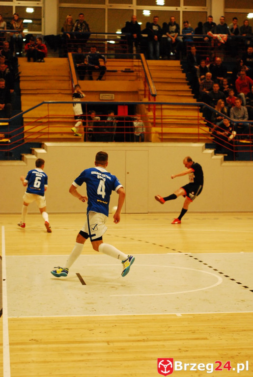 Brzescy piłkarze halowi remisują u siebie z zespołem z Pyskowic