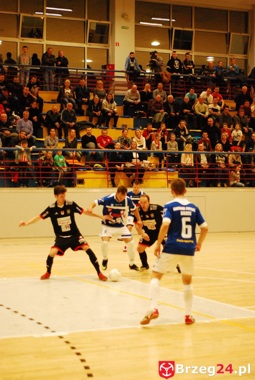 Brzescy piłkarze halowi remisują u siebie z zespołem z Pyskowic