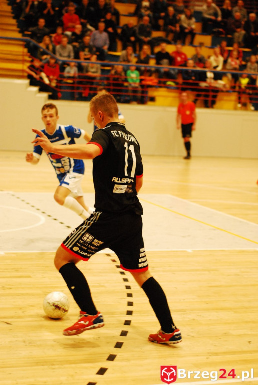 Brzescy piłkarze halowi remisują u siebie z zespołem z Pyskowic