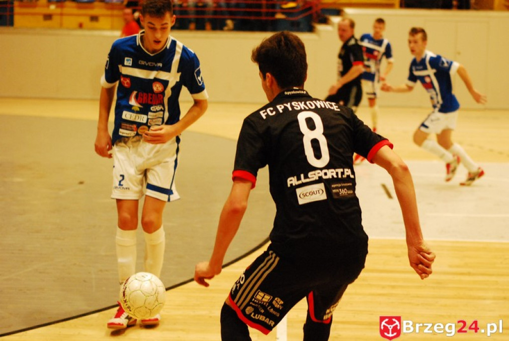 Brzescy piłkarze halowi remisują u siebie z zespołem z Pyskowic