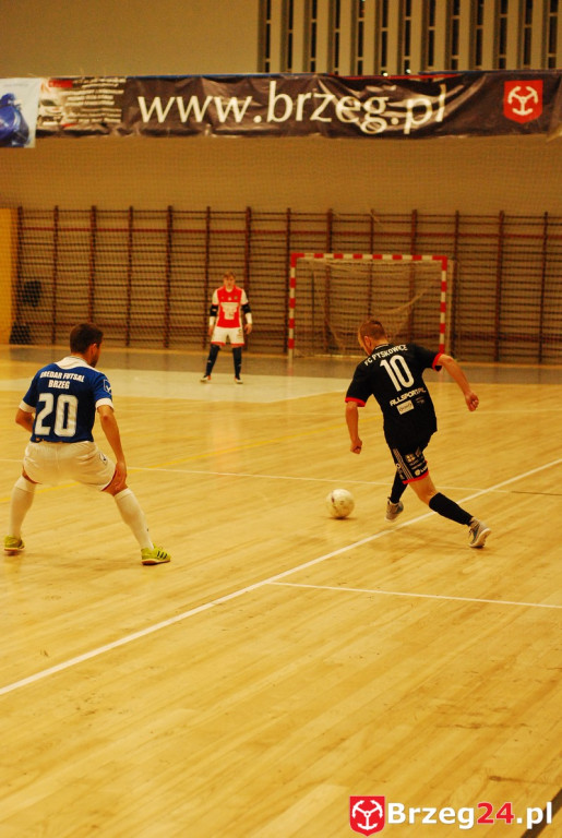 Brzescy piłkarze halowi remisują u siebie z zespołem z Pyskowic