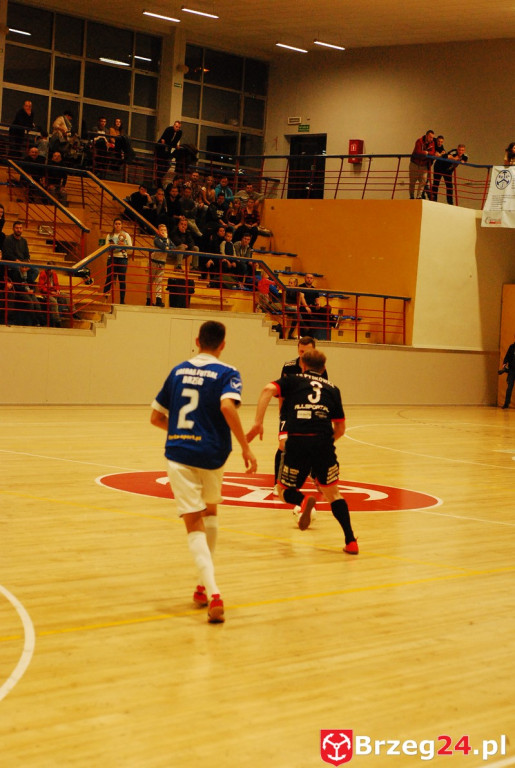 Brzescy piłkarze halowi remisują u siebie z zespołem z Pyskowic