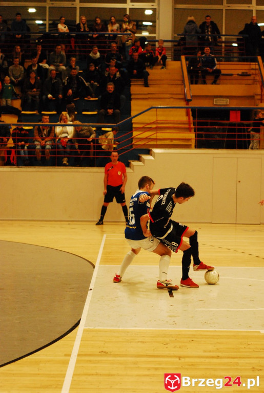 Brzescy piłkarze halowi remisują u siebie z zespołem z Pyskowic