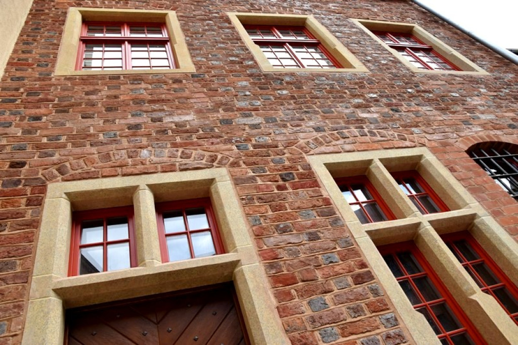 Zabytkowe kamienice w Brzegu odzyskały dawny blask