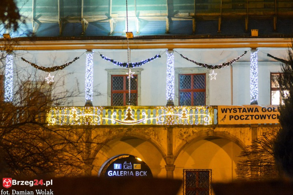 Rozświetlony Brzeg nocą